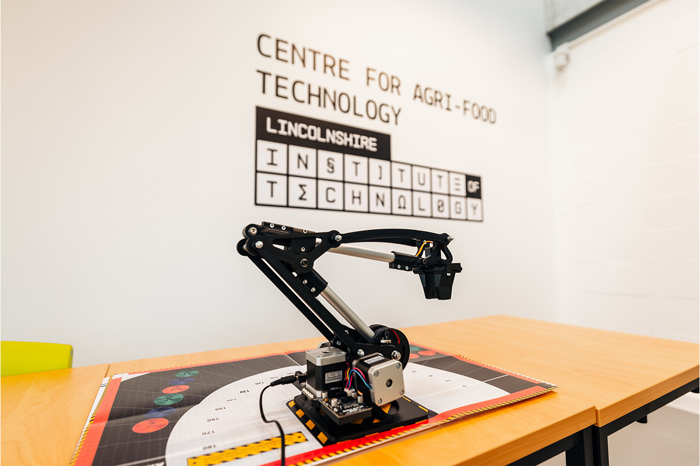 Robotic arm inside the Centre for Agri Food Tech
