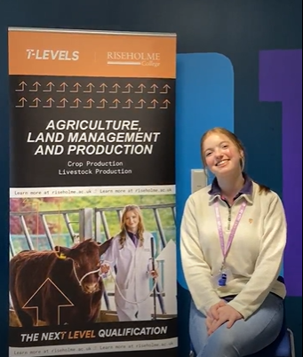 Lyra Paffett-Novis - profile - student case study